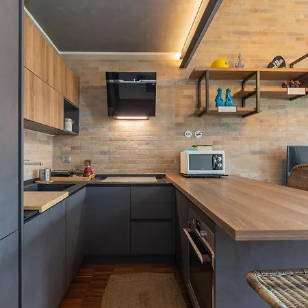 شقة Luxury Loft Adriano 51 ميلان